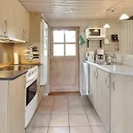 Дом отдыха Marja - 1-3km From The Sea By Interhome *